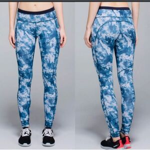 Lululemon Blue Tie Dye Speed Tight lll Leggings 4